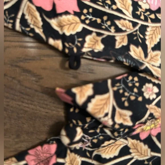 Jones New York Floral Blouse - Black, Orange and Pink 3X - Picture 4 of 8